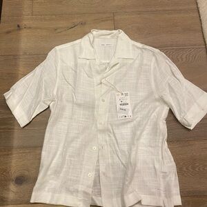 BRAND NEW W/TAGS Zara Relaxed Fit Short-Sleeve Button Up Shirt - Size Small